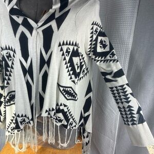 Velzera Super Soft Black & White Geometric Fringe Open-Front Women’s Sweater